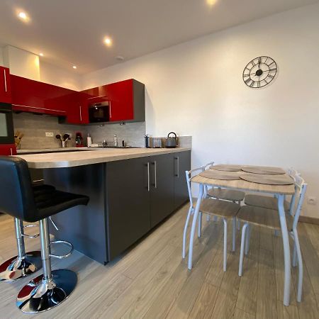 Jolie Maison, Jardin Et Parking Desertines  外观 照片