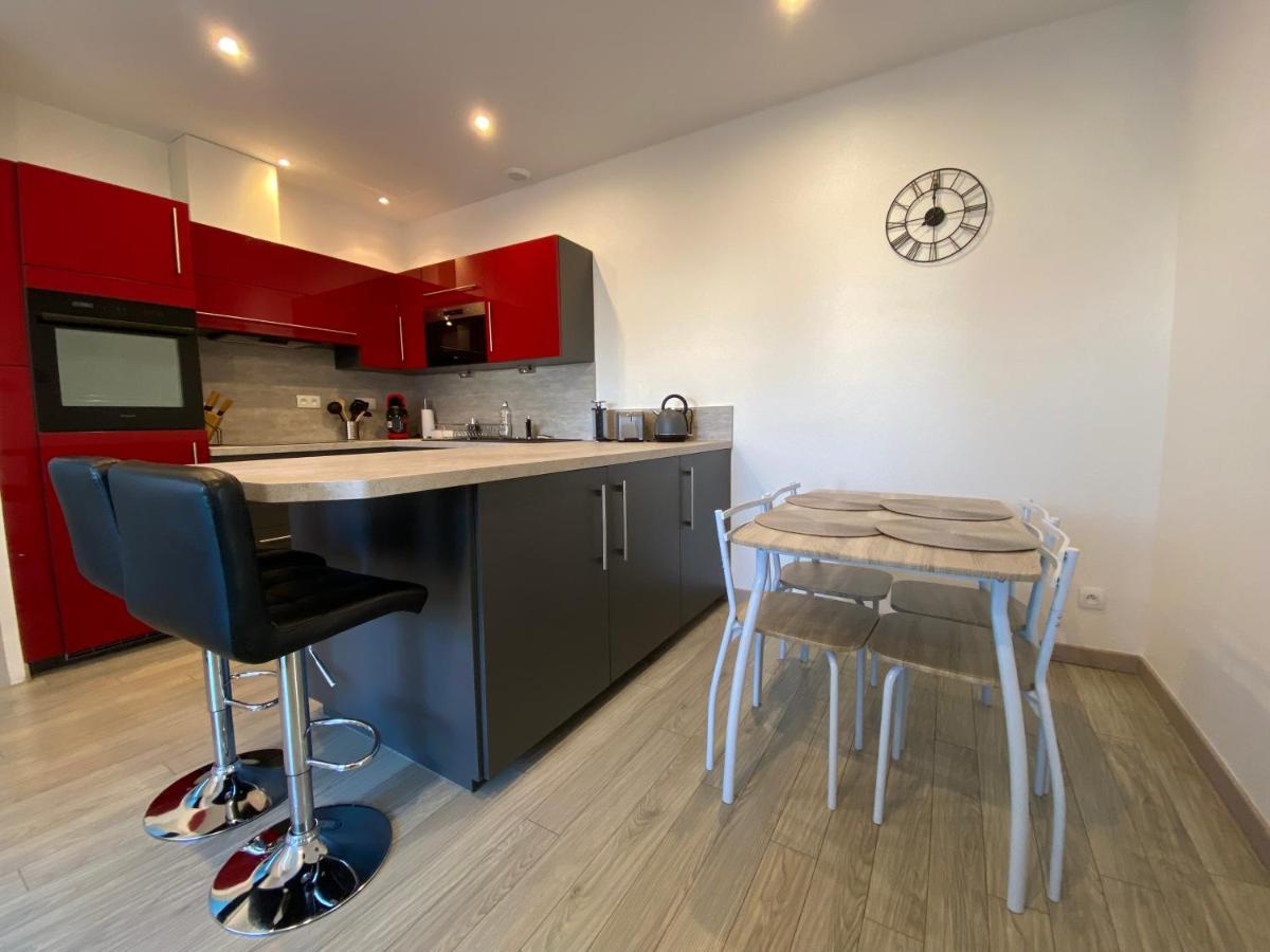 Jolie Maison, Jardin Et Parking Desertines  外观 照片